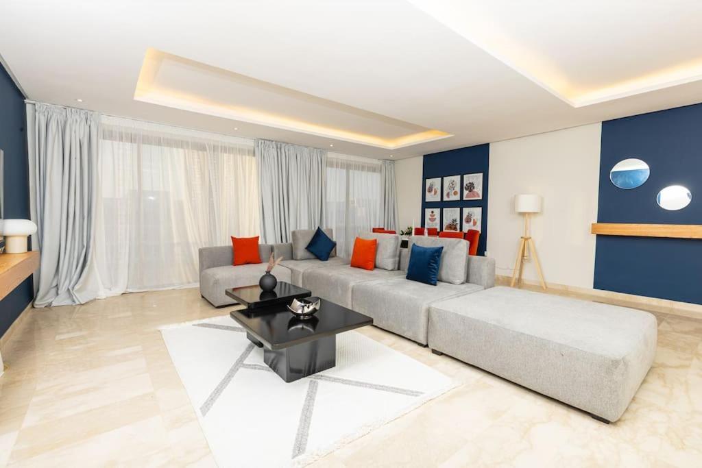 Modern 2Br Retreat In Marina Sale Luxury Living Apartment Hajja Ngoại thất bức ảnh